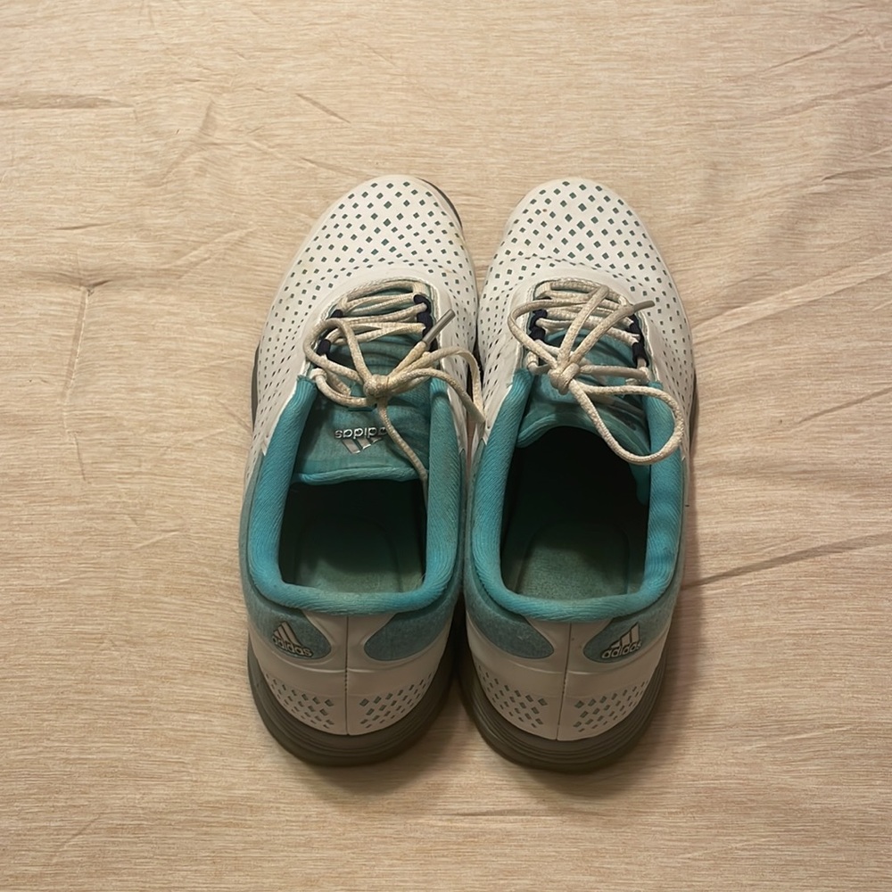 Womens golf shoes